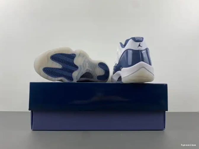 HYPE (2024) Low FV5104-104 Retro 11 Navy Jordan Midnight 0605